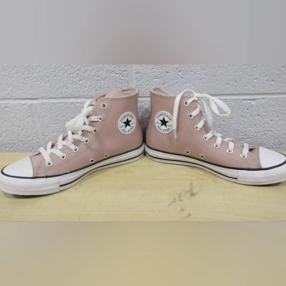 Converse Chuck Taylor All Star Counter Climate Leather GS Size 4 NWOT